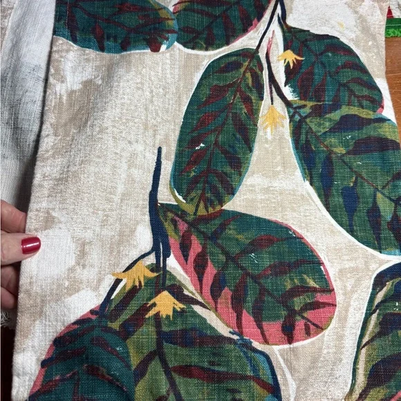 Table Runner - Picture 3 of 16